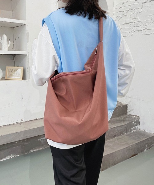Miniministore(ミニミニストア)の「ショルダーバッグ 大容量 ボディーバッグ(ショルダーバッグ・レディース・ブラック/レッド/カーキ/ベージュ・フリー)」の11枚目の写真