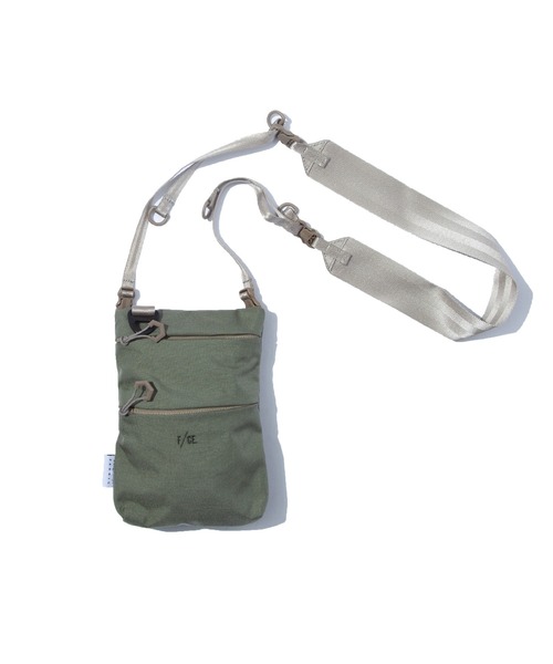 F/CE. （エフシーイー）の「F/CE. CORDURA FIRE RESISTANT VERTICAL POUCH / エフシーイー コーデュラ ファイア レジスタント バーティカル ポーチ（ボディバッグ/ウエストポーチ・メンズ・ライトブラウン/ブラック/セージグリーン・FREE）」の3枚目の写真
