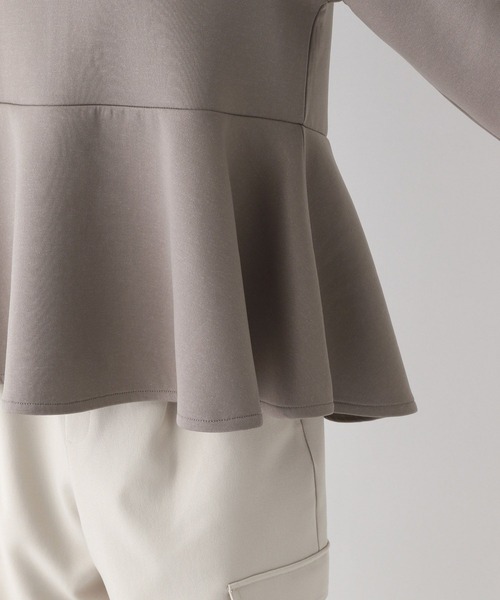 GLOBAL WORK(グローバルワーク)の「ライトクッションペプラムプルオーバー/987151(スウェット・レディース・ブラック/モカ/アイボリー・MEDIUM/LARGE)」の16枚目の写真