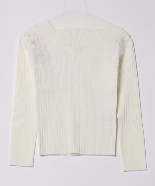 SWINGLE(スウィングル)の「カットワーク刺繍スクエアネックニットプルオーバー(ニット/セーター・レディース・ラベンダー/ピンク/オフホワイト/ネイビー・MEDIUM)」の7枚目の写真