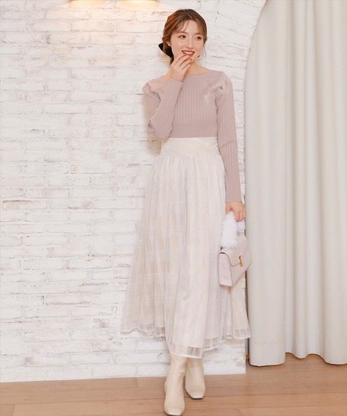 SWINGLE(スウィングル)の「カットワーク刺繍スクエアネックニットプルオーバー(ニット/セーター・レディース・ラベンダー/ピンク/オフホワイト/ネイビー・MEDIUM)」の21枚目の写真