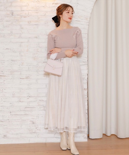 SWINGLE(スウィングル)の「カットワーク刺繍スクエアネックニットプルオーバー(ニット/セーター・レディース・ラベンダー/ピンク/オフホワイト/ネイビー・MEDIUM)」の6枚目の写真