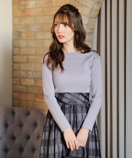 SWINGLE(スウィングル)の「カットワーク刺繍スクエアネックニットプルオーバー(ニット/セーター・レディース・ラベンダー/ピンク/オフホワイト/ネイビー・MEDIUM)」の22枚目の写真