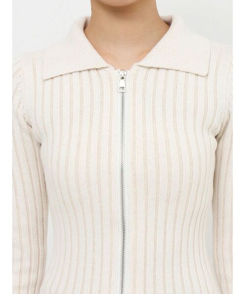 EMODA(エモダ)の「クラッシュリブジップフィットニット(ニット/セーター・レディース・オレンジ/アイボリー/ブラック/ブルー・FREE)」の15枚目の写真