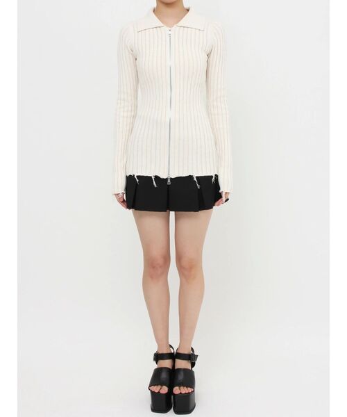 EMODA(エモダ)の「クラッシュリブジップフィットニット(ニット/セーター・レディース・オレンジ/アイボリー/ブラック/ブルー・FREE)」の18枚目の写真