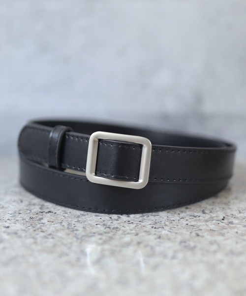 florist（フローリスト）の「【無段階調整】スクエアバックルPUレザープレーンベルト（ベルト・レディース・キャメル/ブルー/ダークネイビー/ブラック/モカ/レッド/ホワイト・ONESIZE）」の3枚目の写真