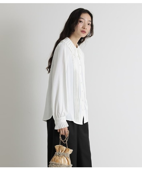 somari imagination（ソマリ イマジネーション）の「『ピンタックプリーツブラウス』（シャツ/ブラウス・レディース・オフホワイト/ブラック・1/2）」の11枚目の写真