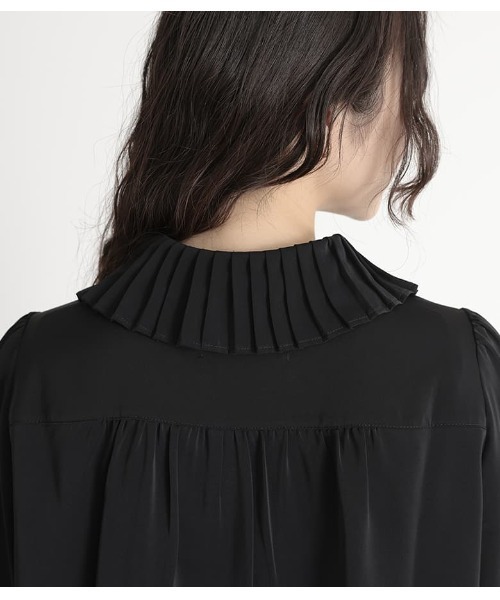 somari imagination（ソマリ イマジネーション）の「『ピンタックプリーツブラウス』（シャツ/ブラウス・レディース・オフホワイト/ブラック・1/2）」の22枚目の写真