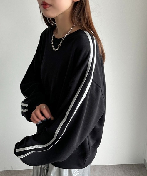 apres jour mignon(アプレジュールミニョン)の「シルバーラメラインスウェット【ZOZOTOWN限定アイテム】(スウェット・レディース・ブラック/ブルー/オフホワイト・フリー/X-LARGE)」の19枚目の写真
