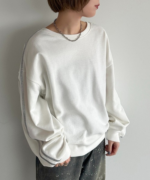 apres jour mignon(アプレジュールミニョン)の「シルバーラメラインスウェット【ZOZOTOWN限定アイテム】(スウェット・レディース・ブラック/ブルー/オフホワイト・フリー/X-LARGE)」の15枚目の写真