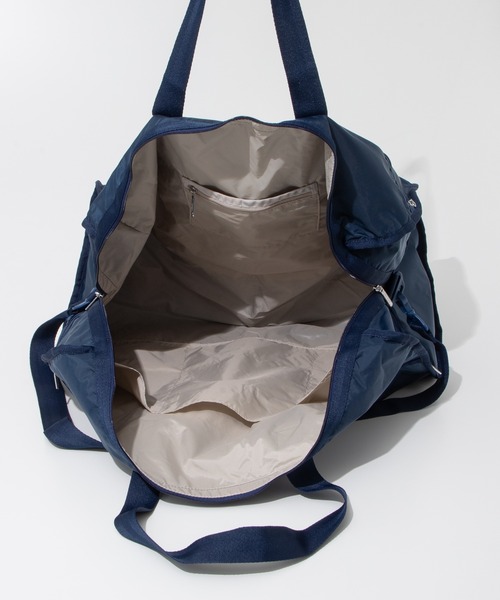 LeSportsac（レスポートサック）の「LeSportsac DELUXE XL WEEKENDER レスポートサック デラックス ボストンバッグ（ボストンバッグ・レディース・ブラック系/ネイビー・FREE）」の7枚目の写真