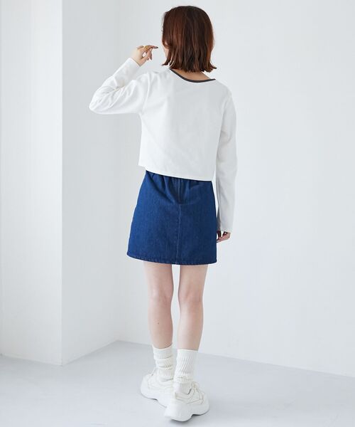 MAJESTIC LEGON(マジェスティックレゴン)の「スクエアネックバイカラーロンT(Tシャツ/カットソー・レディース・チャコールグレー/オフホワイト/ブラック・MEDIUM)」の7枚目の写真