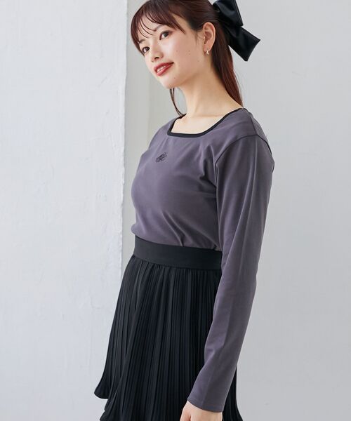 MAJESTIC LEGON(マジェスティックレゴン)の「スクエアネックバイカラーロンT(Tシャツ/カットソー・レディース・チャコールグレー/オフホワイト/ブラック・MEDIUM)」の19枚目の写真
