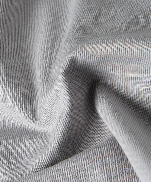 G-STAR（ジースター）の「TRAVAIL SHORT/ルーズワイドカラーデニムショートパンツ（その他パンツ・メンズ・グレー・28inch/30inch/32inch/34inch）」の2枚目の写真