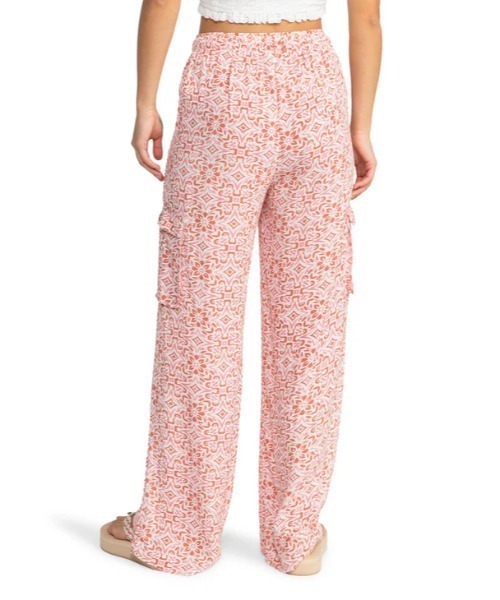 ROXY(ロキシー)の「PRECIOUS CARGO PANT/ロキシー総柄カーゴパンツ(カーゴパンツ・レディース・バーガンディー・SMALL/MEDIUM/LARGE)」の9枚目の写真