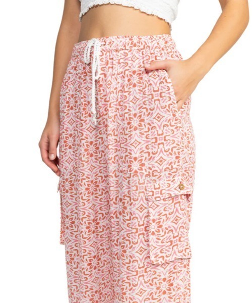 ROXY(ロキシー)の「PRECIOUS CARGO PANT/ロキシー総柄カーゴパンツ(カーゴパンツ・レディース・バーガンディー・SMALL/MEDIUM/LARGE)」の11枚目の写真
