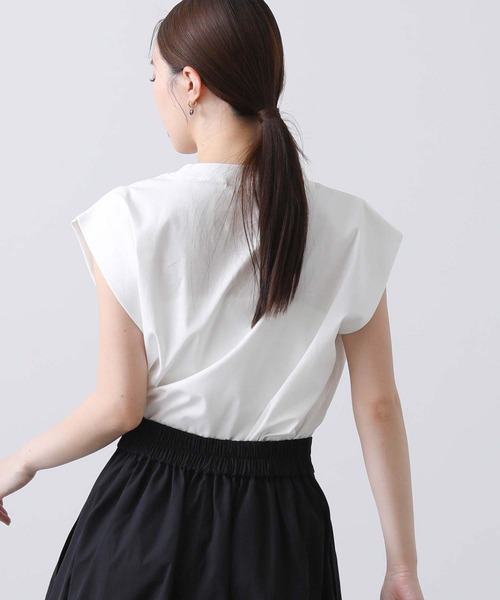 Liyoca（リヨカ）の「Ｃペタルクルーカットソー（Tシャツ/カットソー・レディース・オフホワイト/ブラック・FREE）」の9枚目の写真