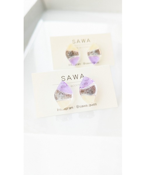tone(トーン)の「【sawa】花びらピアス(MA)(ピアス(両耳用)・レディース・ラベンダー/ターコイズブルー/ブルー・FREE)」の6枚目の写真