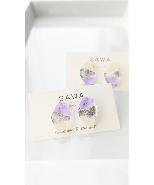 tone(トーン)の「【sawa】花びらピアス(MA)(ピアス(両耳用)・レディース・ラベンダー/ターコイズブルー/ブルー・FREE)」の7枚目の写真