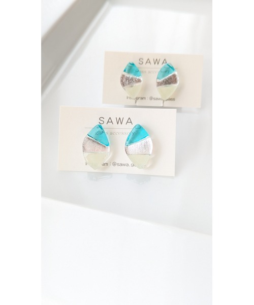 tone(トーン)の「【sawa】花びらピアス(MA)(ピアス(両耳用)・レディース・ラベンダー/ターコイズブルー/ブルー・FREE)」の14枚目の写真