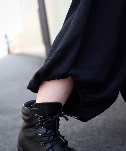 rovtski(ロフトスキー)の「ポリアラジンパンツ(その他パンツ・レディース・グレー/ブラック・FREE)」の6枚目の写真