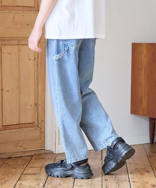 LAKOLE（ラコレ）の「ケミカルデニムペインターパンツ / 111922（デニムパンツ・メンズ・ライトブルー/チャコール・SMALL/MEDIUM/LARGE）」の2枚目の写真