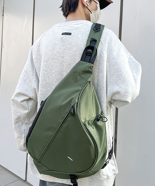 florist（フローリスト）の「大容量ワンショルダーボディバッグ