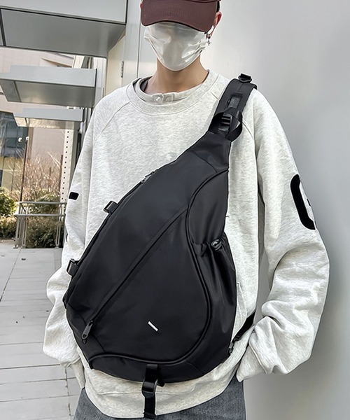 THE WORKCRAFT MANUFACTURE ブラックボディバッグ 左ききさん しずく型 ワンショルダーバッグ ボディバック 通院 長さ