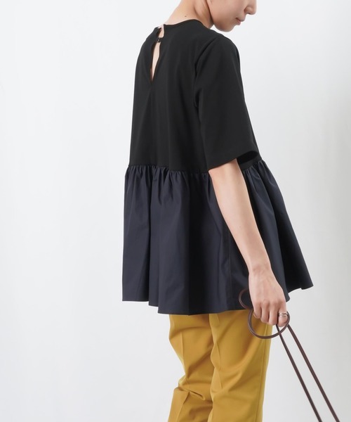 LUCA/LADY LUCK LUCA（ルカ/レディラックルカ）の「LC/LLL ペプラム切替カットソー / ペプラムデザインTee（Tシャツ/カットソー・レディース・グレイッシュベージュ/ブラック/オフホワイト・FREE）」の6枚目の写真