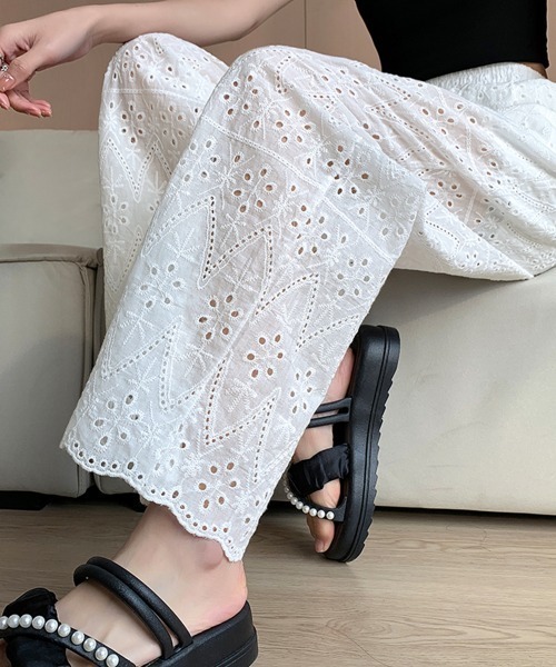 PRIVATE  BEACH（プライベートビーチ）の「刺繍レースセミワイドパンツ（その他パンツ・レディース・ホワイト/オフホワイト・S/M/L）」の6枚目の写真