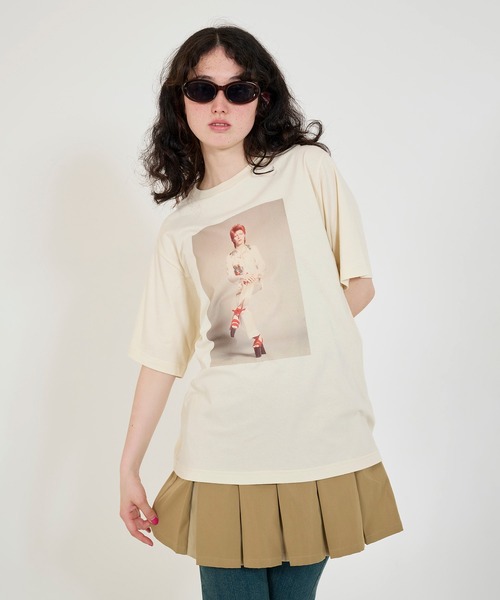 TINA:JOJUN(ティーナジョジュン)の「David Bowie ユニセックスTシャツ TINA:JOJUN(Tシャツ/カットソー・レディース・サックスブルー/クリーム・M)」の1枚目の写真