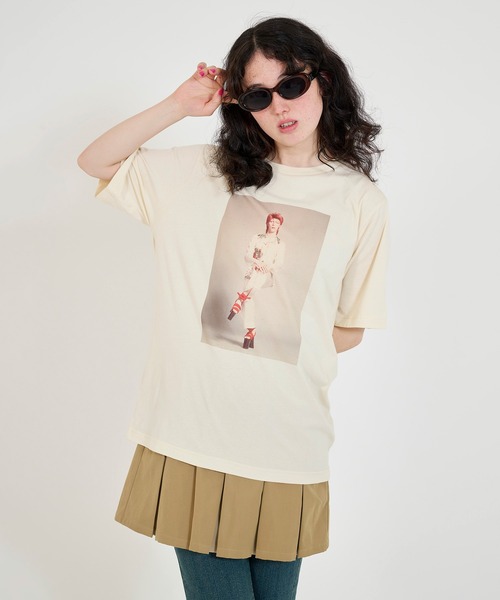 TINA:JOJUN(ティーナジョジュン)の「David Bowie ユニセックスTシャツ TINA:JOJUN(Tシャツ/カットソー・レディース・サックスブルー/クリーム・M)」の4枚目の写真