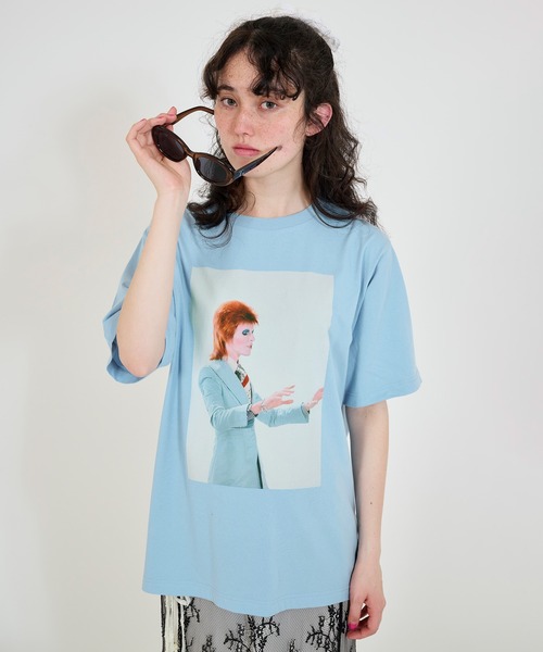 TINA:JOJUN(ティーナジョジュン)の「David Bowie ユニセックスTシャツ TINA:JOJUN(Tシャツ/カットソー・レディース・サックスブルー/クリーム・M)」の10枚目の写真