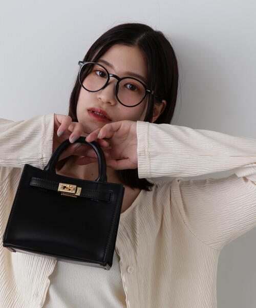 N.（N. Natural Beauty Basic）（エヌエヌナチュラルビューティーベーシック）の「ベルト付ミニショルダーバッグ（ショルダーバッグ・レディース・ブラック/ゴールド/ピンク・ﾌﾘ-）」の6枚目の写真