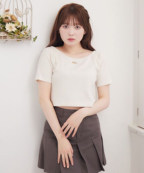 ems excite(エムズエキサイト)の「プレート付きボートネックCT(Tシャツ/カットソー・レディース・ナチュラル/チャコールグレー/ブラック系その他3/ピンク・FREE)」の9枚目の写真