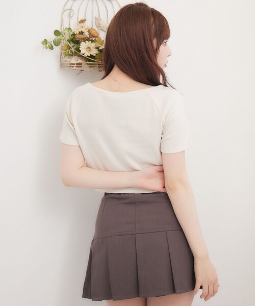 ems excite(エムズエキサイト)の「プレート付きボートネックCT(Tシャツ/カットソー・レディース・ナチュラル/チャコールグレー/ブラック系その他3/ピンク・FREE)」の12枚目の写真