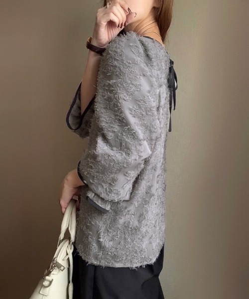 シアージャガード花柄パイピングトップス　グリーン Fit more シアージャガード花柄パイピングトップス レディース