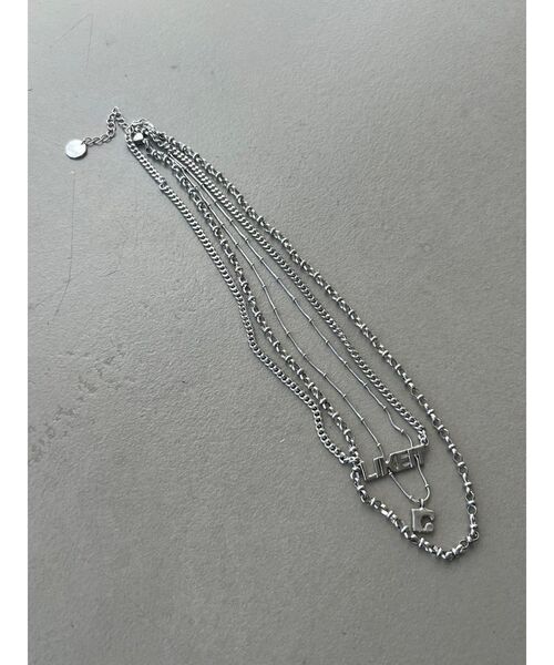 EMODA（エモダ）の「レイヤードロゴネックレス（ネックレス・レディース・シルバー/ゴールド・FREE）」の8枚目の写真