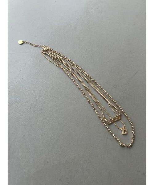 EMODA（エモダ）の「レイヤードロゴネックレス（ネックレス・レディース・シルバー/ゴールド・FREE）」の6枚目の写真