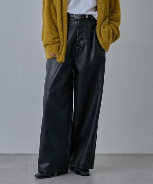 COLONY 2139(コロニートゥーワンスリーナイン)の「ワイドレッグレザーパンツ(その他パンツ・メンズ・ブラック・LARGE/MEDIUM)」の2枚目の写真