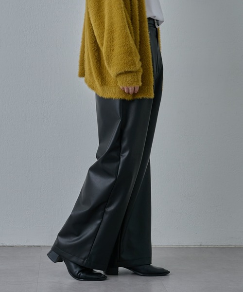 COLONY 2139(コロニートゥーワンスリーナイン)の「ワイドレッグレザーパンツ(その他パンツ・メンズ・ブラック・LARGE/MEDIUM)」の5枚目の写真