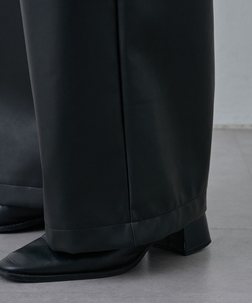 COLONY 2139(コロニートゥーワンスリーナイン)の「ワイドレッグレザーパンツ(その他パンツ・メンズ・ブラック・LARGE/MEDIUM)」の20枚目の写真