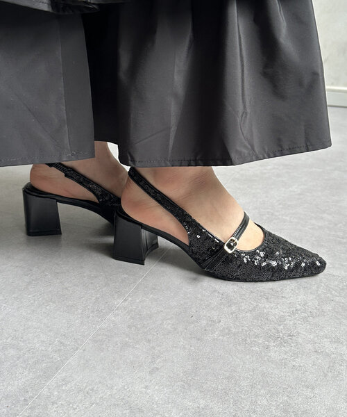 Thevon(ゼボン)の「ベルト付きアソートミュール(パンプス・レディース・グレー/シルバー/ブラック・M/L)」の4枚目の写真