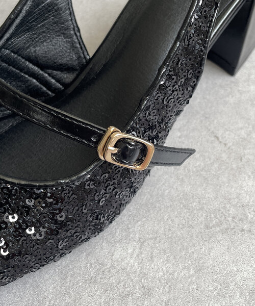 Thevon(ゼボン)の「ベルト付きアソートミュール(パンプス・レディース・グレー/シルバー/ブラック・M/L)」の9枚目の写真