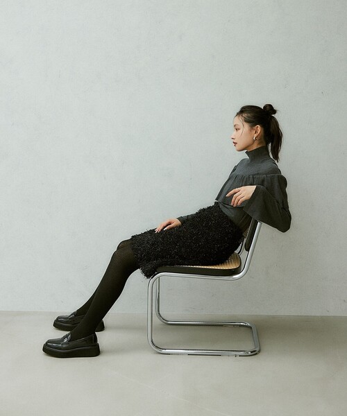 EMMEL REFINES（エメルリファインズ）の「＜EMMEL REFINES＞EM テープヤーン フェザーライク ミニスカート（スカート・レディース・ブラック/ベージュ・FREE）」の3枚目の写真