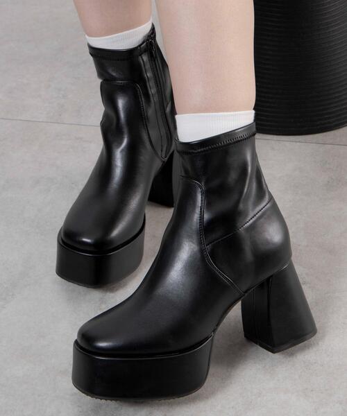 WEGO（ウィゴー）の「WEGO/ストーム付きワイドヒールショートブーツ（ブーツ・レディース・その他1/その他2/シルバー/ブラック・MEDIUM/LARGE）」の8枚目の写真