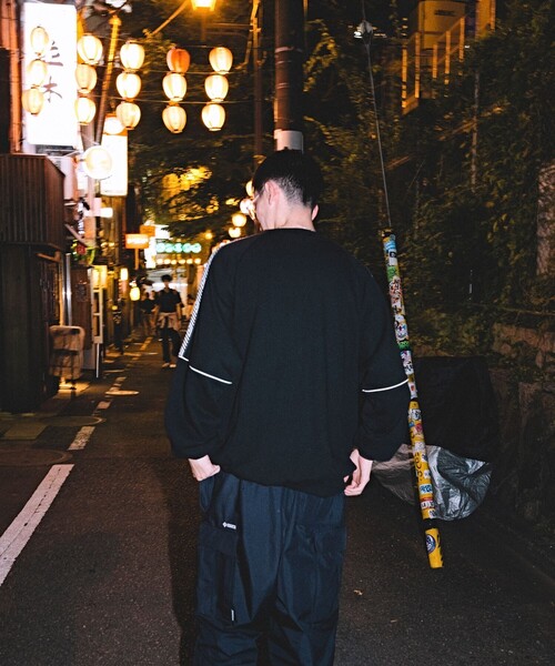 UMBRO(アンブロ)の「UMBRO/アンブロ SP Team Sweat/別注 チーム ラグランライン スウェット(スウェット・メンズ・ホワイト/グレー/ブラウン/ブラック・MEDIUM/LARGE/X-LARGE)」の20枚目の写真