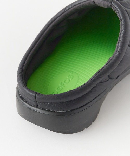 OOFOS(ウーフォス)の「OOFOS/ウーフォス Men's OOcOOzie Thermo Mule リカバリーバックレスミュール(スリッポン・メンズ・ブラック・8/9/10/7)」の8枚目の写真