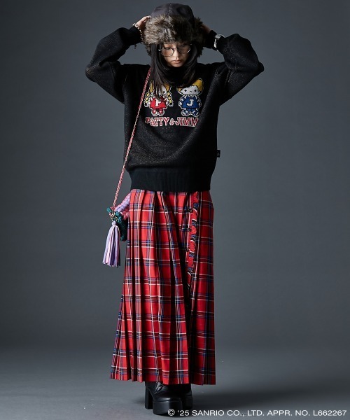 sanrio(サンリオ)の「パティ&ジミー/ジャガードニットプルオーバー <大きいサイズ有>GEVS.(ニット/セーター・レディース・レッド/アイボリー/グレー/ブラック・LL/3L/4L/5L/M/L)」の5枚目の写真