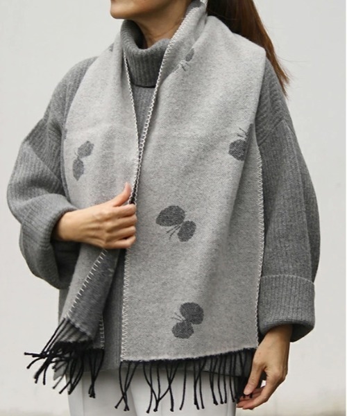KLIPPAN(クリッパン)の「KLIPPAN カシミア混 ウールロングマフラー(マフラー・レディース・ホワイト系/チャコール・ONE SIZE)」の2枚目の写真